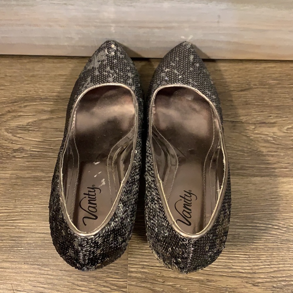 Vanity sequence Heels - Picture 3 of 5